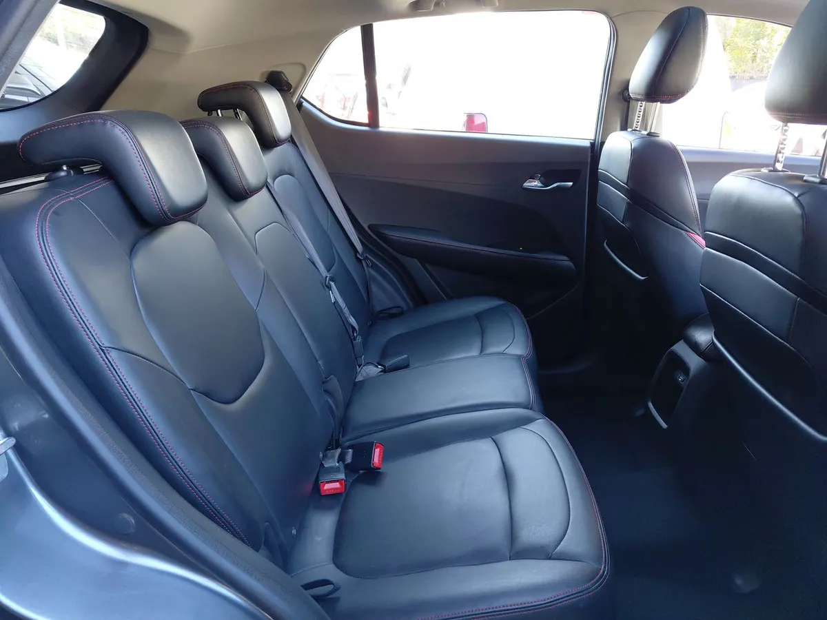 Chevrolet Groove 1.5 Premier P 4x2 Mt 5p año 2024