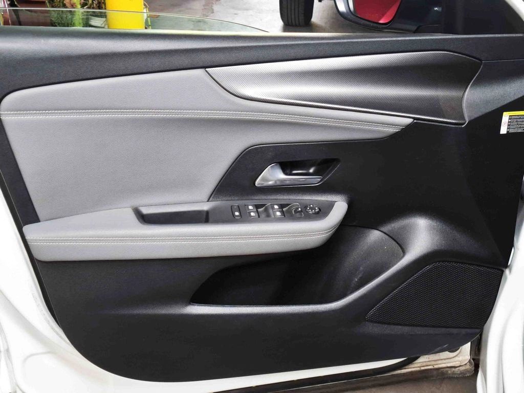 Opel Mokka Elegance año 2024