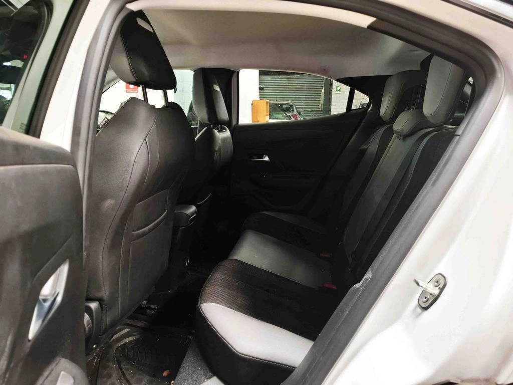 Opel Mokka Elegance año 2024