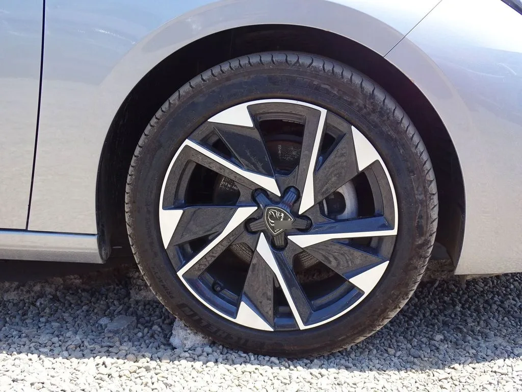 Peugeot 308 Allure Pack año 2022