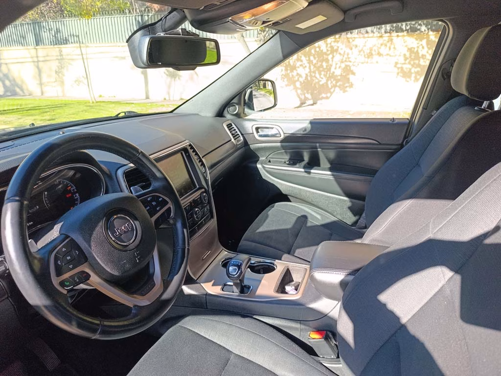 Jeep Grand Cherokee Laredo año 2014