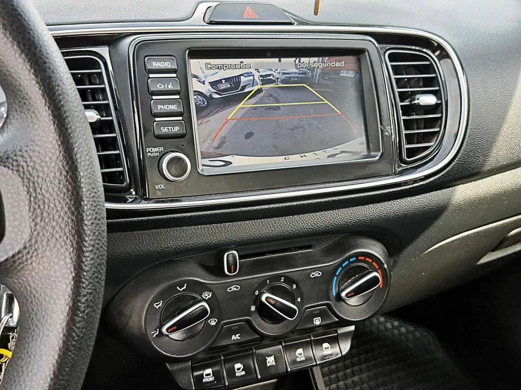Kia Soluto 1.4 Ex Full Mt año 2023
