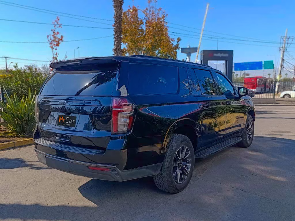 Chevrolet Suburban 4wd Z71 año 2021