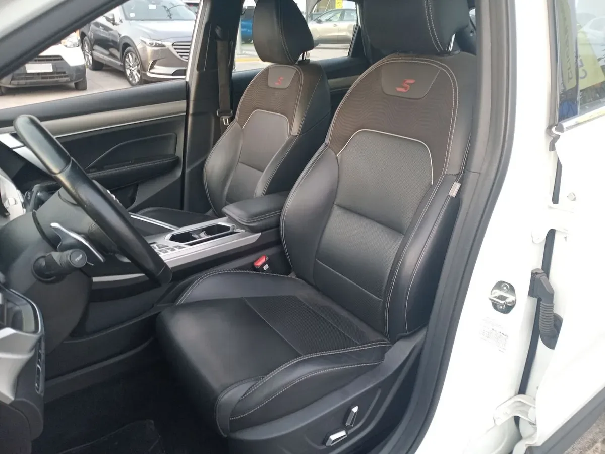 Geely Coolray 1.5 Sport 4x2 At 5p año 2022