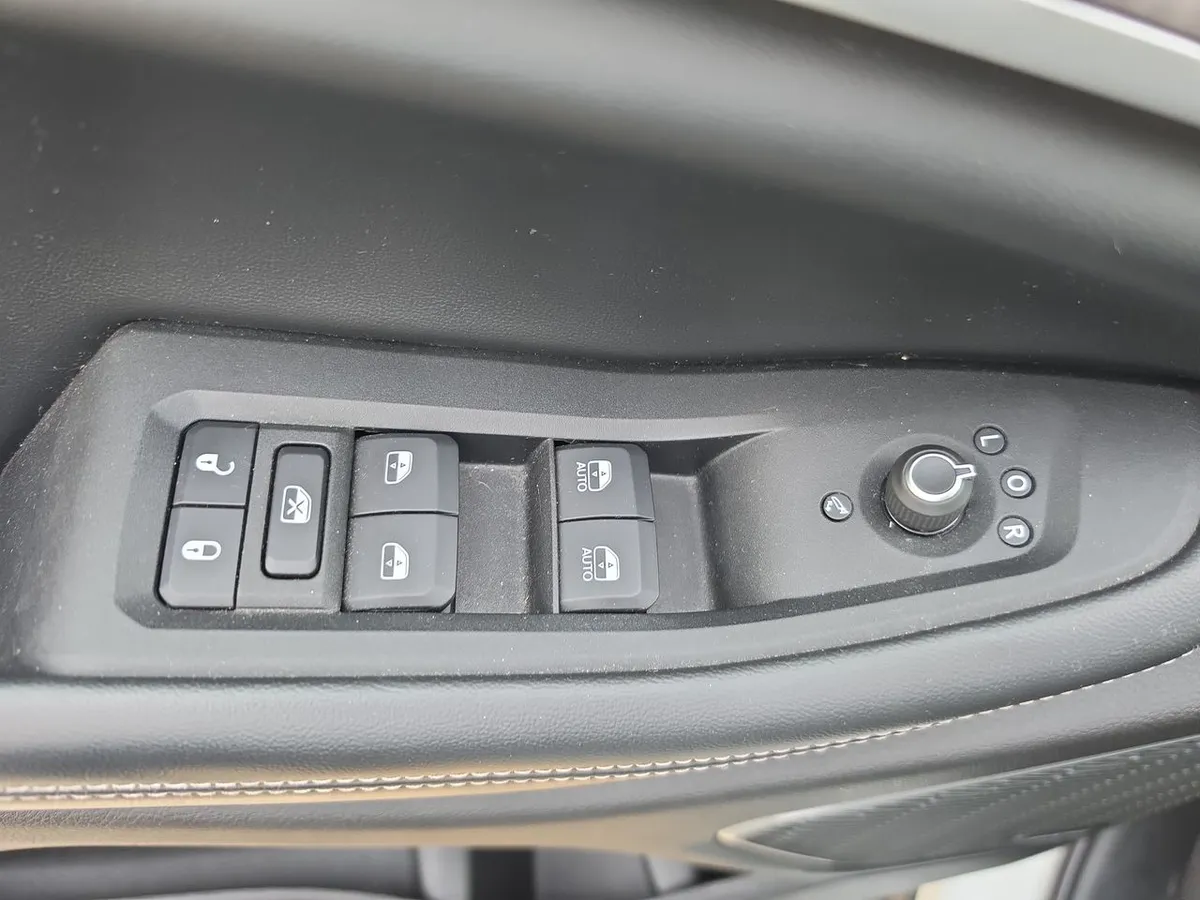 Jeep Grand Cherokee 3.6 Limited L 4wd 7pas. At 5p año 2023