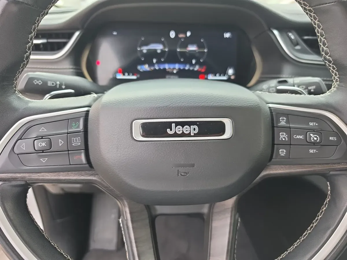 Jeep Grand Cherokee 3.6 Limited L 4wd 7pas. At 5p año 2023