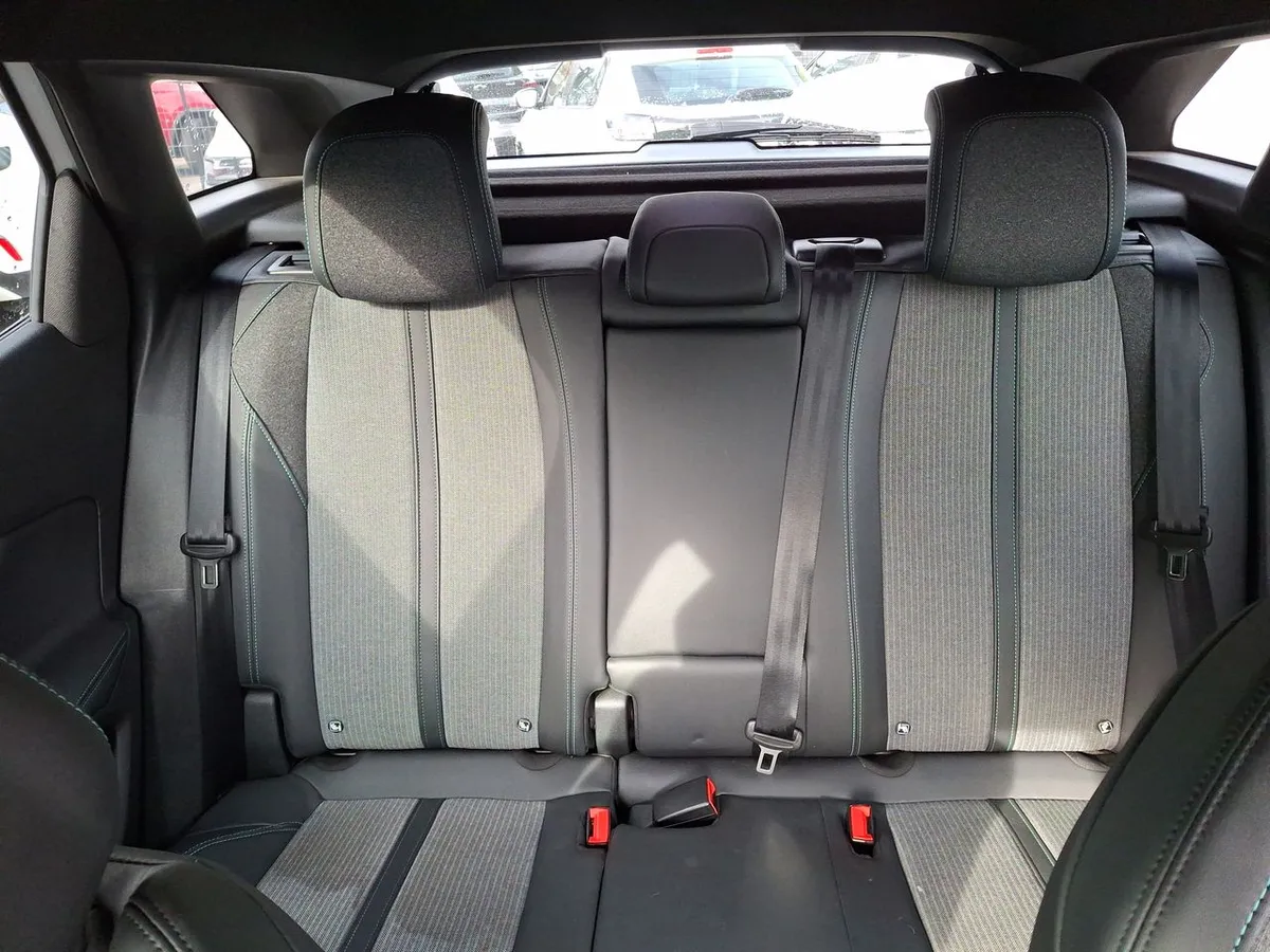 Peugeot 3008 1.6 Allure Pack Thp 165 4x2 Eat6 5p año 2024