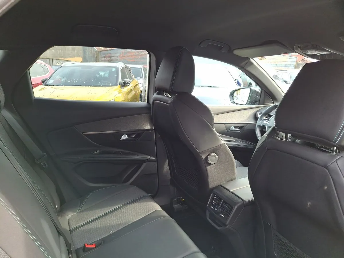 Peugeot 3008 1.6 Allure Pack Thp 165 4x2 Eat6 5p año 2024