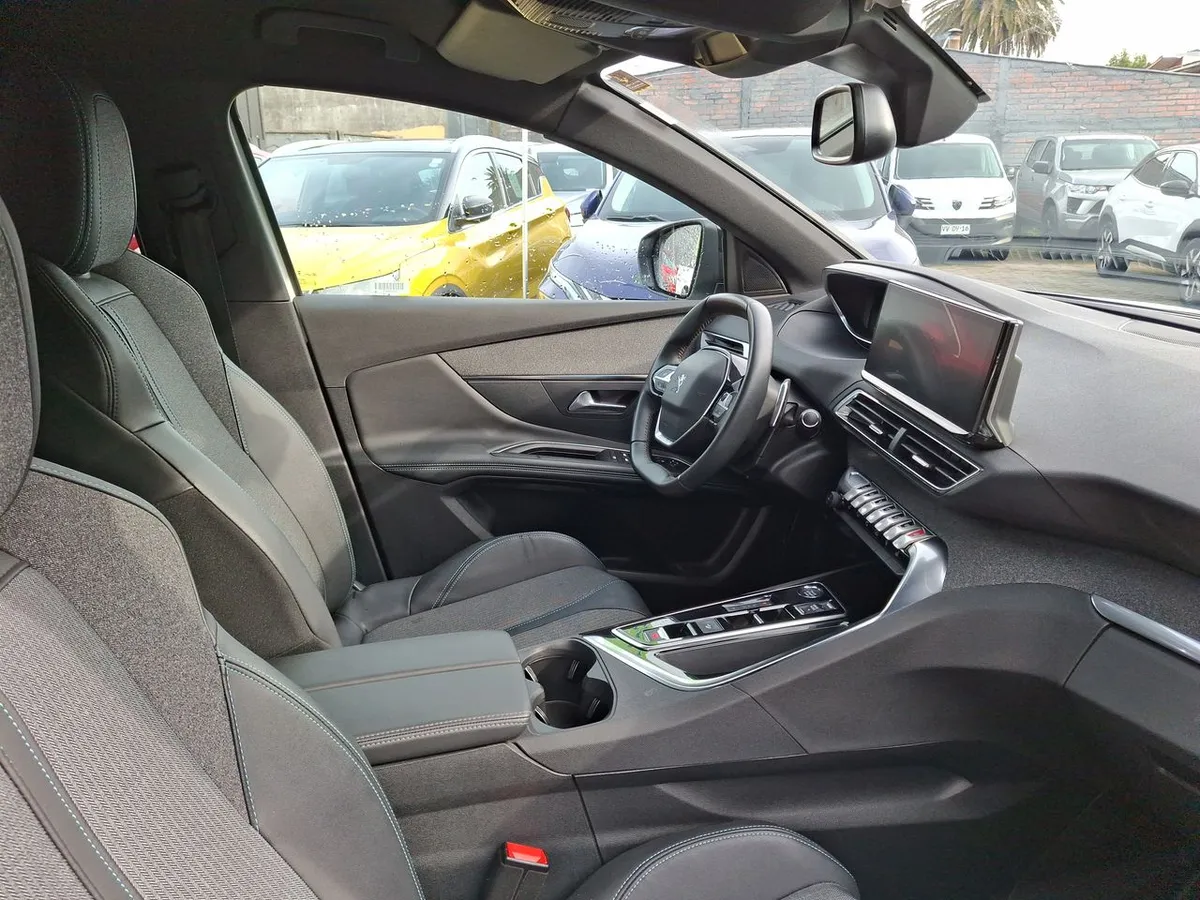 Peugeot 3008 1.6 Allure Pack Thp 165 4x2 Eat6 5p año 2024
