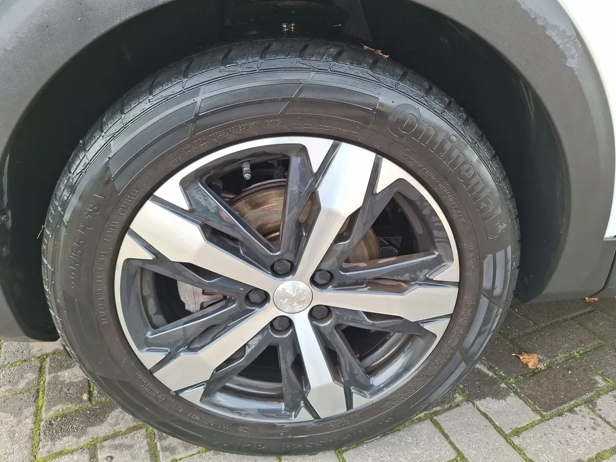 Peugeot 3008 1.6 Allure Pack Thp 165 4x2 Eat6 5p año 2024