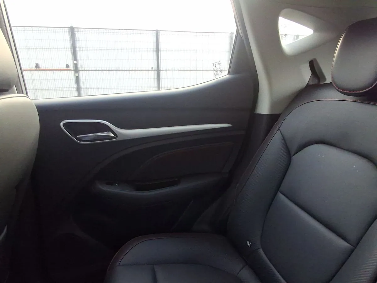 MG Mg Zx 1.5 Dlx 2wd Cvt At 5p año 2026