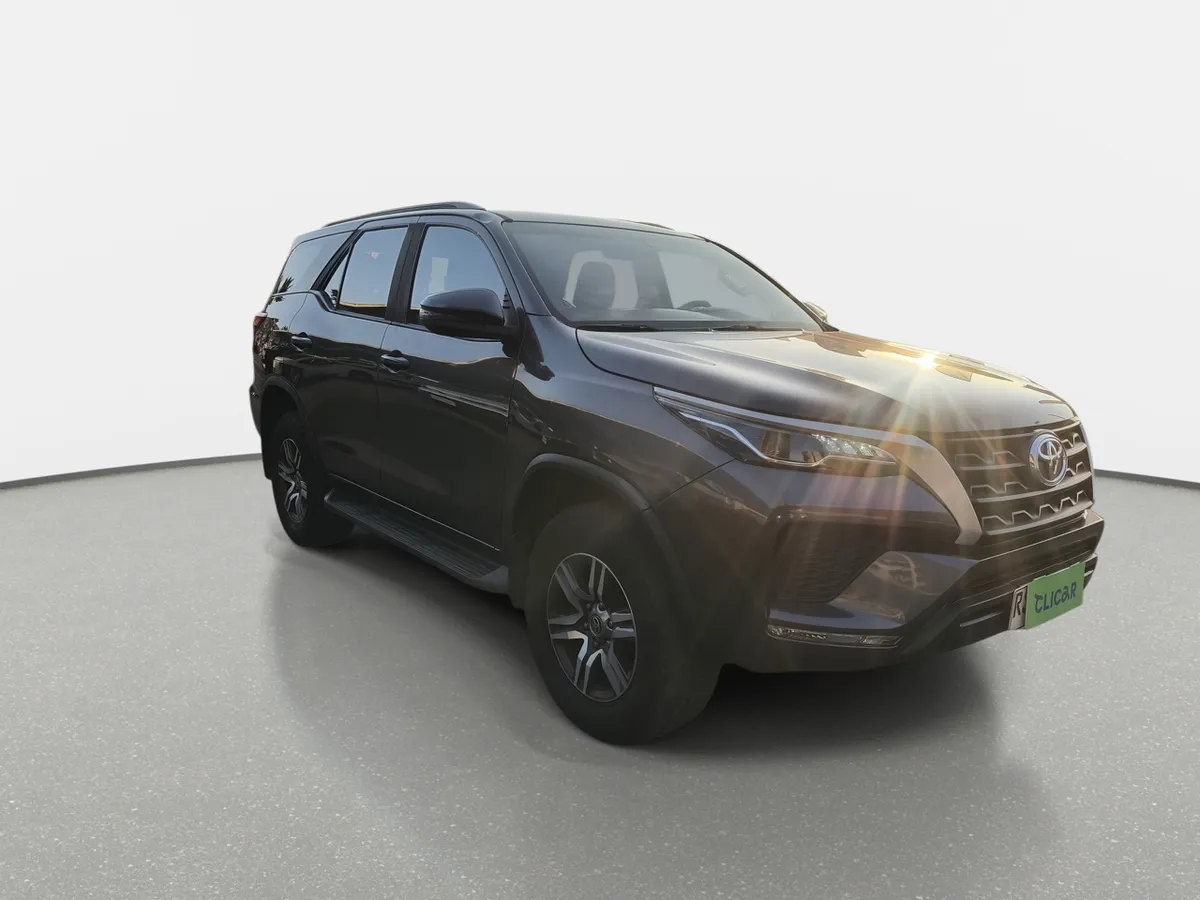 Toyota Fortunner 2.7 Sr5 4x2 At 5p año 2022