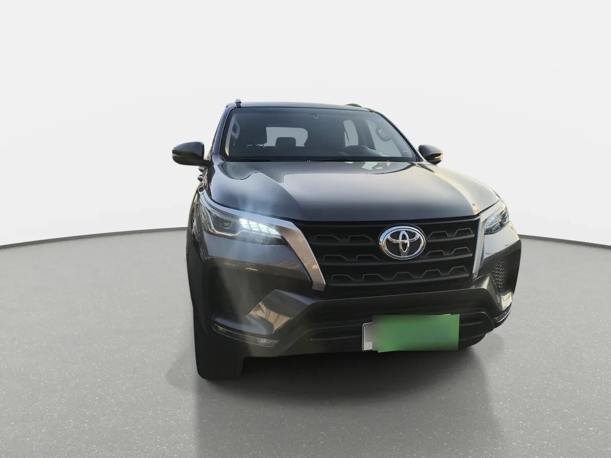 Toyota Fortunner 2.7 Sr5 4x2 At 5p año 2022