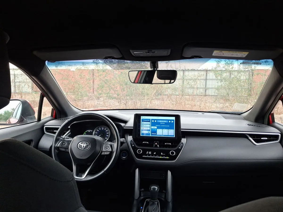 Toyota Corolla Cross 1.8 Seg Hybrid 4x2 Cvt At 5p año 2023