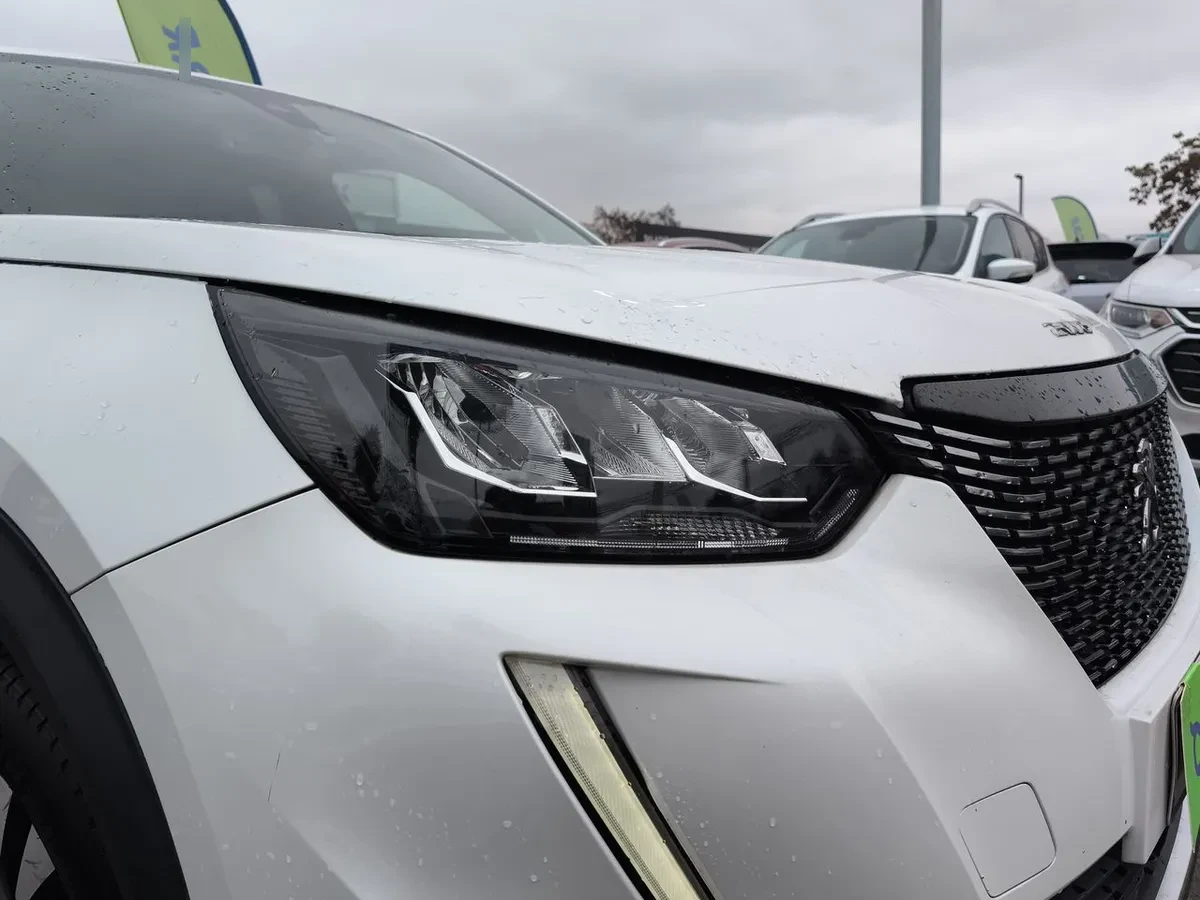 Peugeot 2008 1.2 Active Puretech 4x2 130 Eat8 5p año 2021