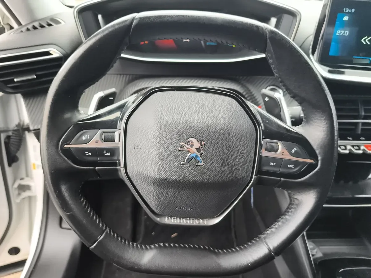 Peugeot 2008 1.2 Active Puretech 4x2 130 Eat8 5p año 2021