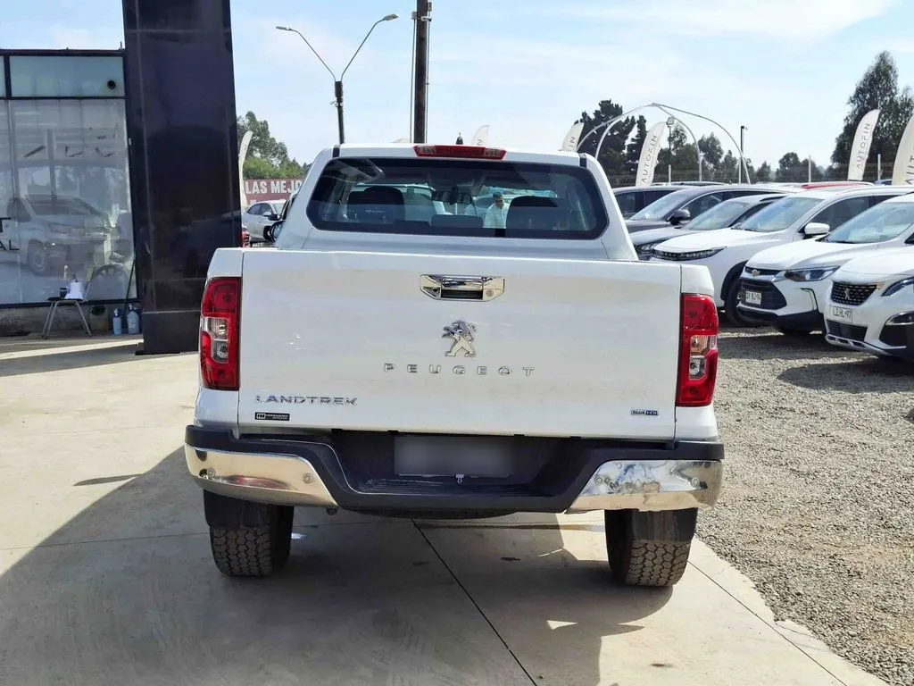 Peugeot Landtrek Active 4x4 año 2025