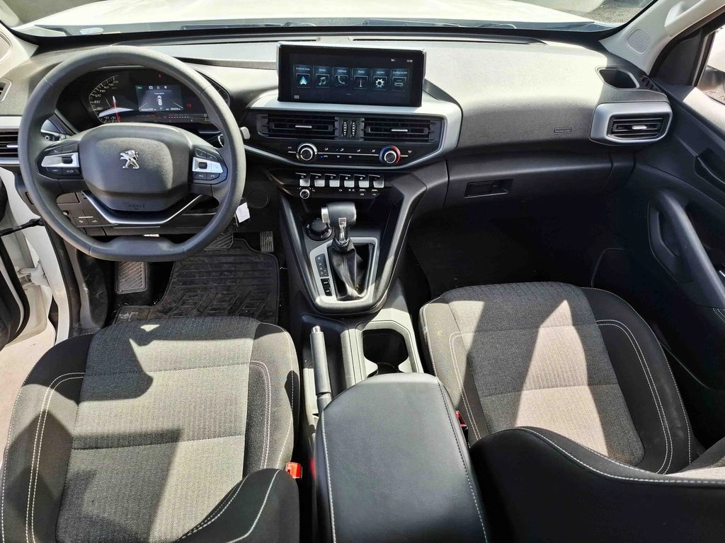 Peugeot Landtrek Active 4x4 año 2025