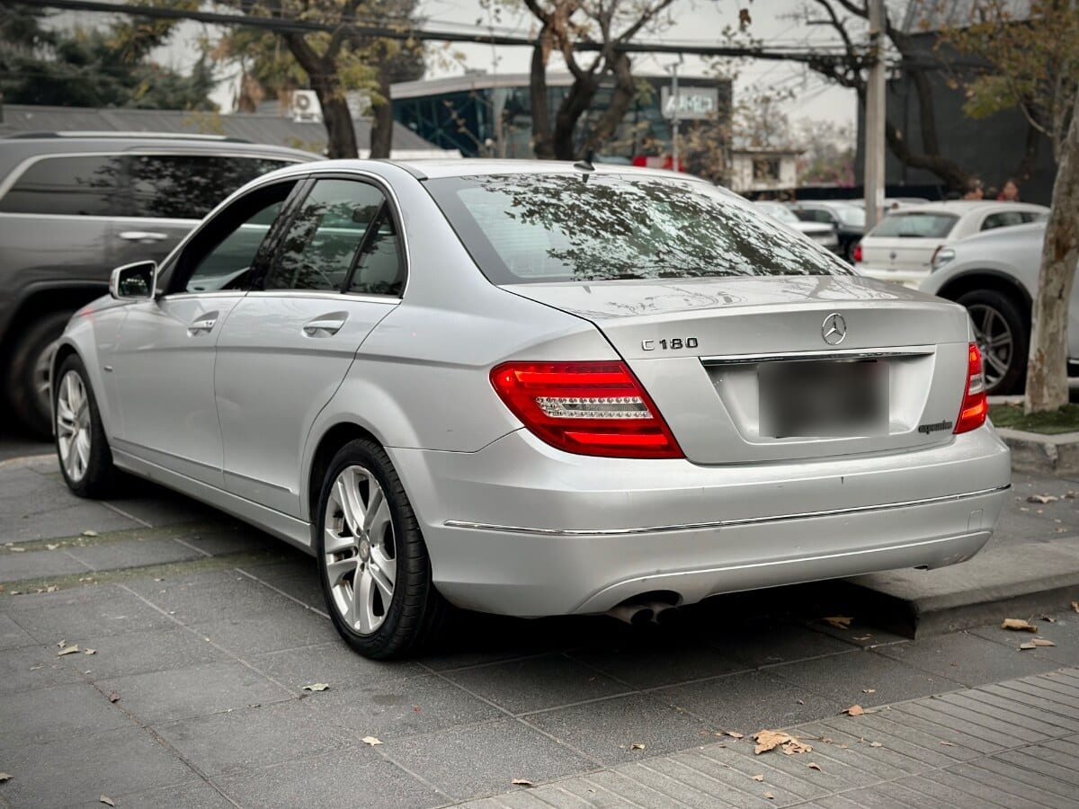 Mercedes-benz C180 Avantgard Blue Efficinecy año 2013