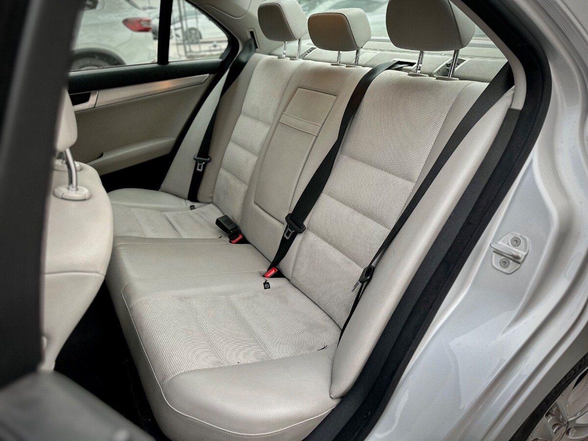 Mercedes-benz C180 Avantgard Blue Efficinecy año 2013