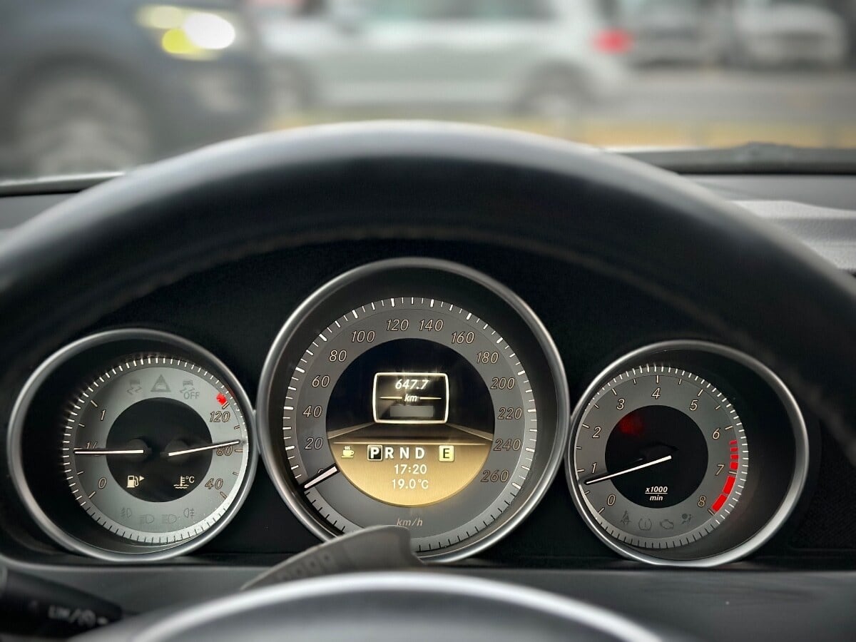 Mercedes-benz C180 Avantgard Blue Efficinecy año 2013