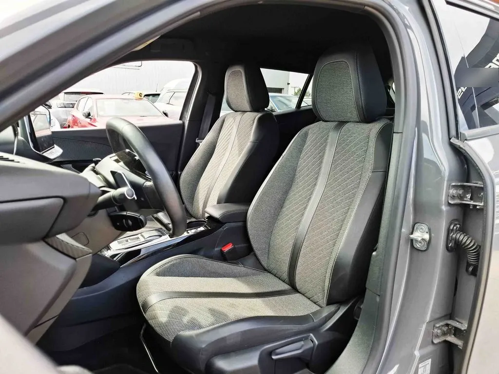 Peugeot 2008 Allure año 2024
