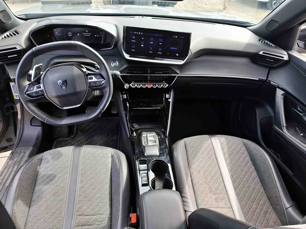 Peugeot 2008 Allure año 2024