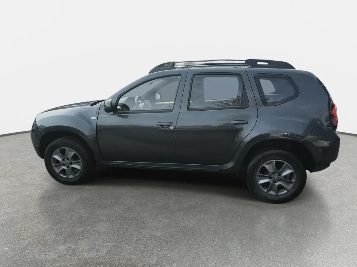 Renault Duster 1.6l Zen 4x2 Kit Outdoor 5mt 5p año 2018