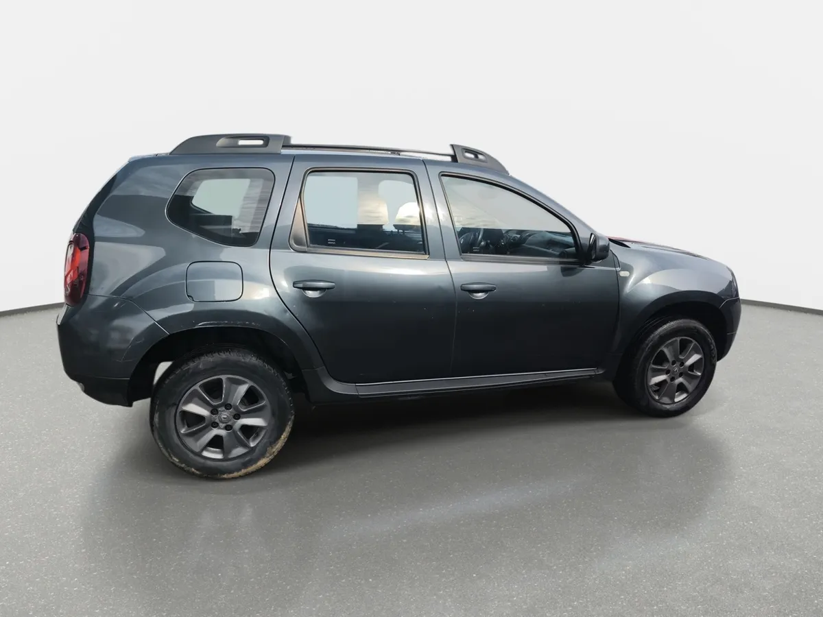 Renault Duster 1.6l Zen 4x2 Kit Outdoor 5mt 5p año 2018
