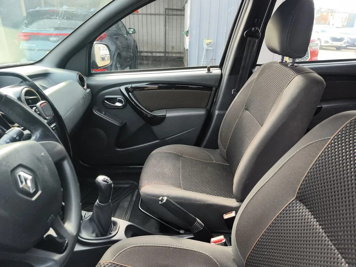 Renault Duster 1.6l Zen 4x2 Kit Outdoor 5mt 5p año 2018