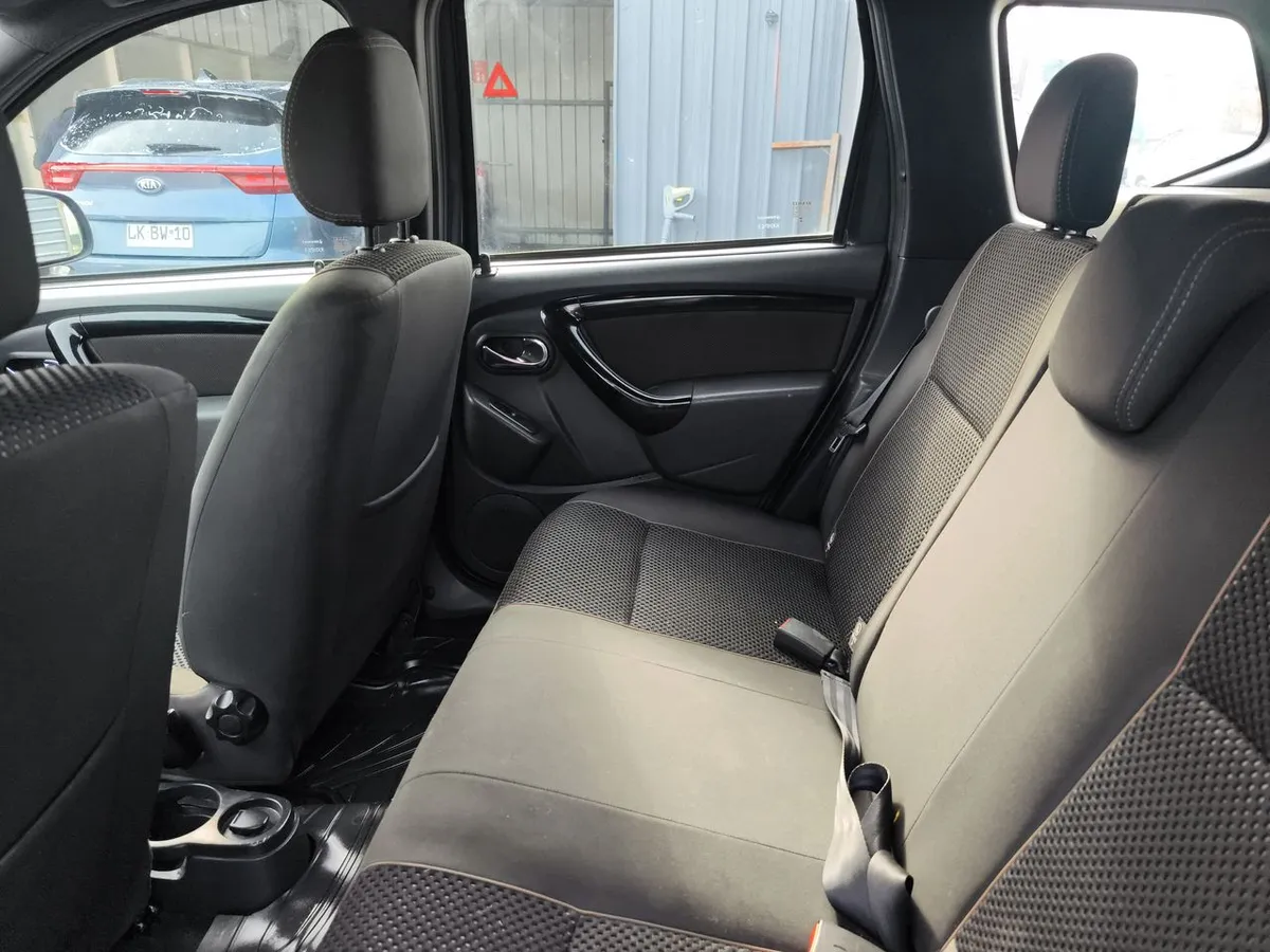 Renault Duster 1.6l Zen 4x2 Kit Outdoor 5mt 5p año 2018