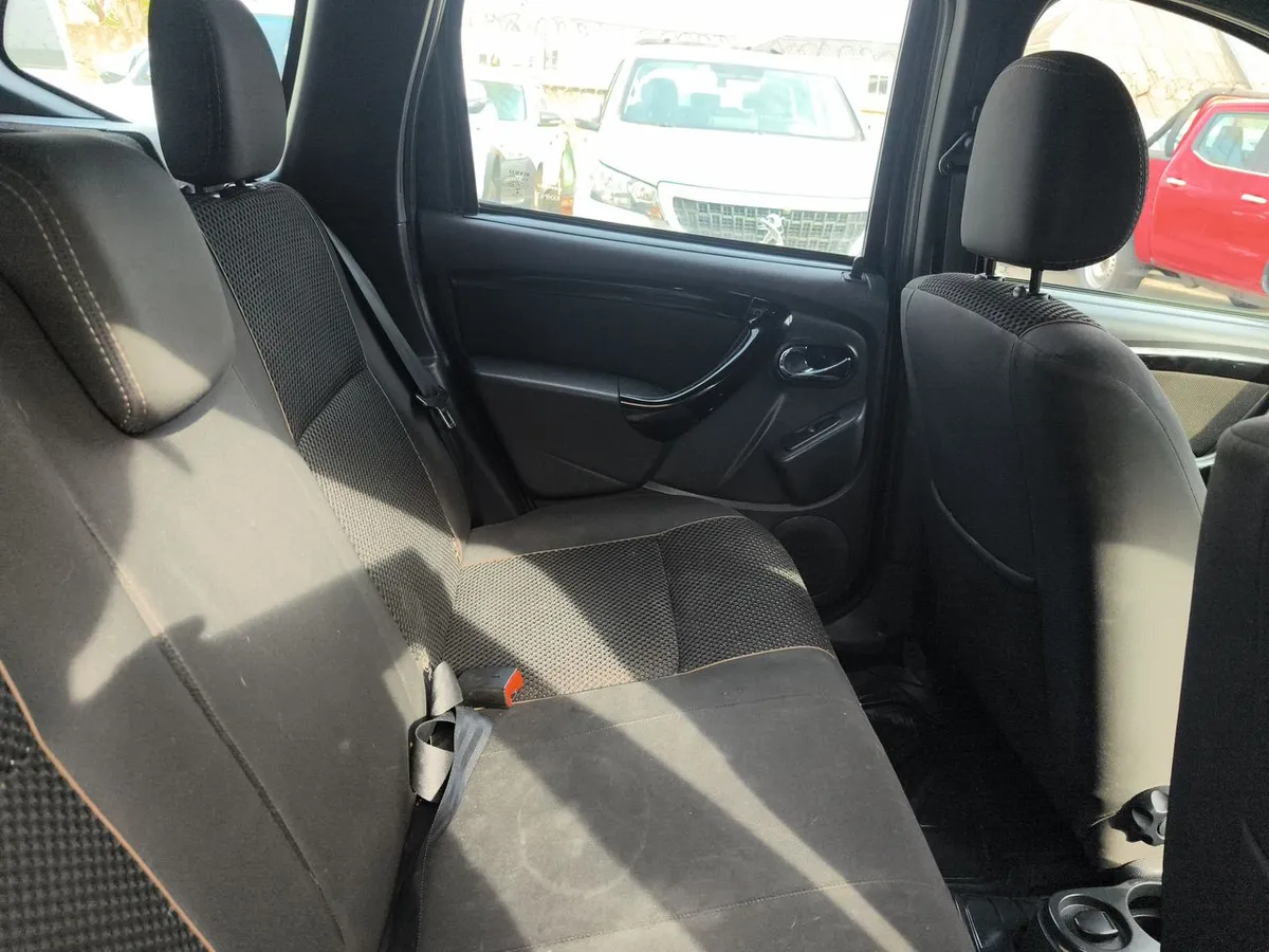 Renault Duster 1.6l Zen 4x2 Kit Outdoor 5mt 5p año 2018