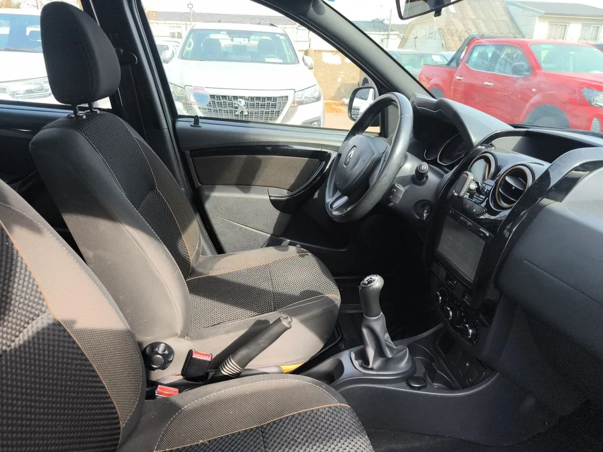 Renault Duster 1.6l Zen 4x2 Kit Outdoor 5mt 5p año 2018