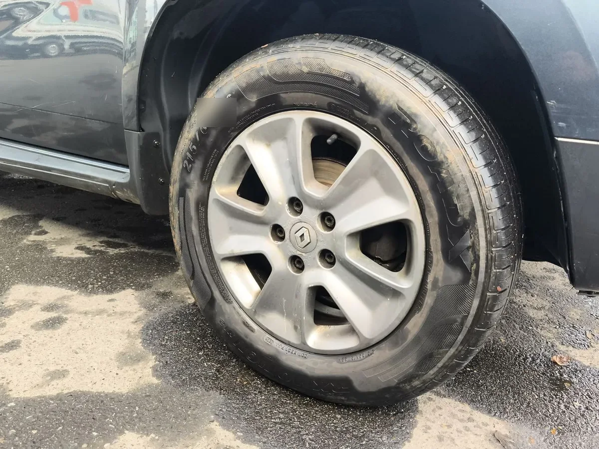 Renault Duster 1.6l Zen 4x2 Kit Outdoor 5mt 5p año 2018