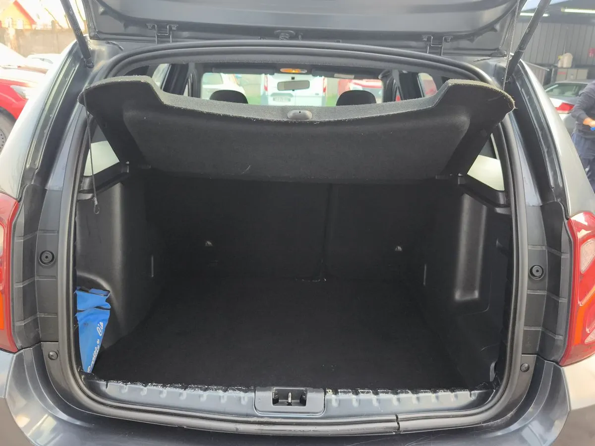 Renault Duster 1.6l Zen 4x2 Kit Outdoor 5mt 5p año 2018