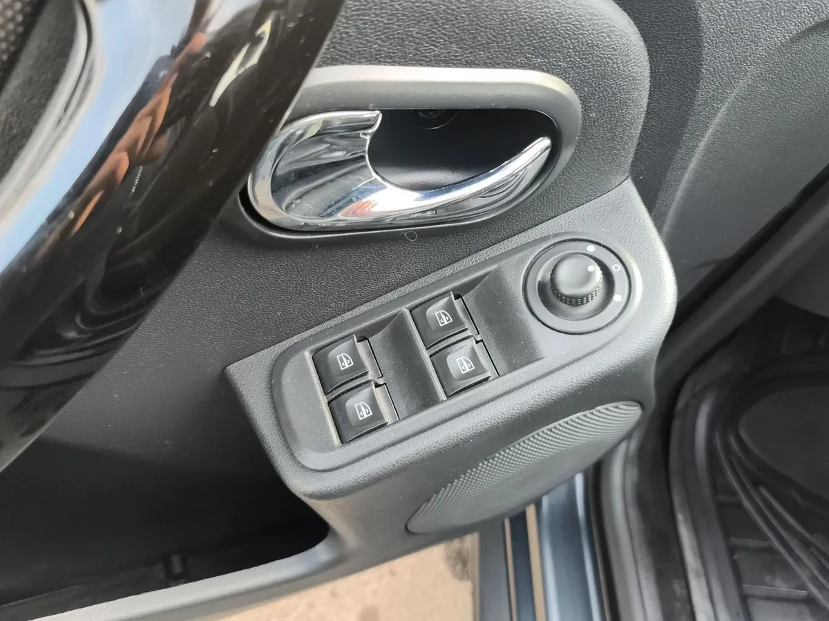 Renault Duster 1.6l Zen 4x2 Kit Outdoor 5mt 5p año 2018