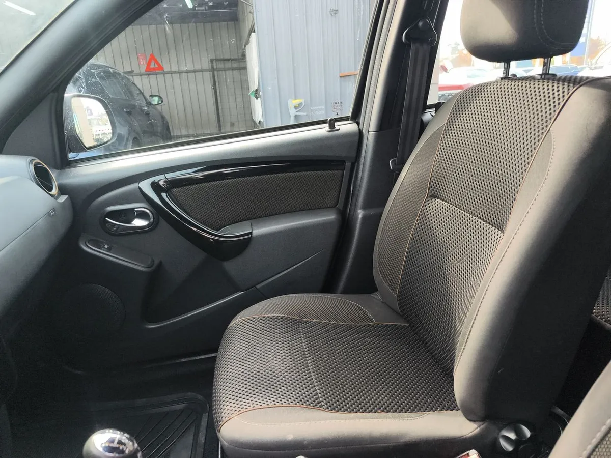 Renault Duster 1.6l Zen 4x2 Kit Outdoor 5mt 5p año 2018
