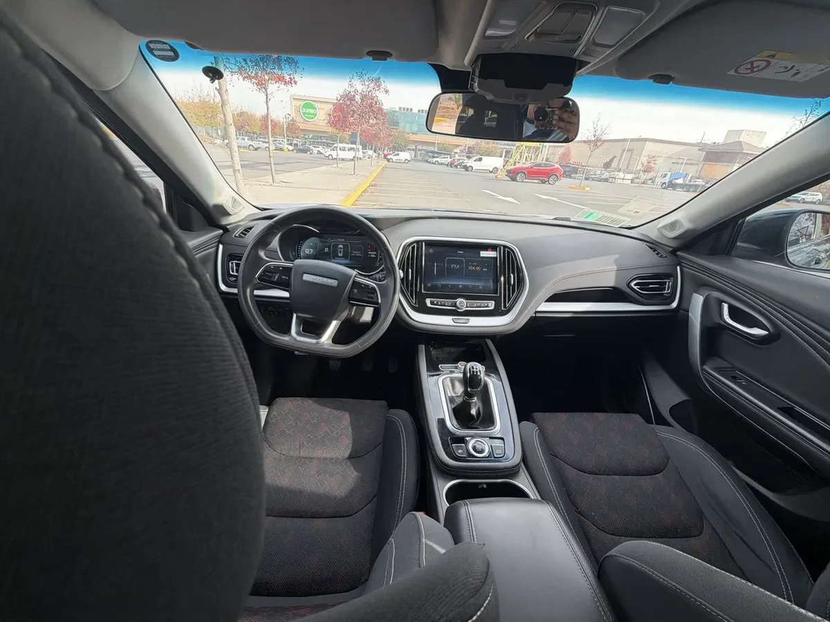 Jetour X70 1.5t Gl 4x2 Mt 5p año 2024