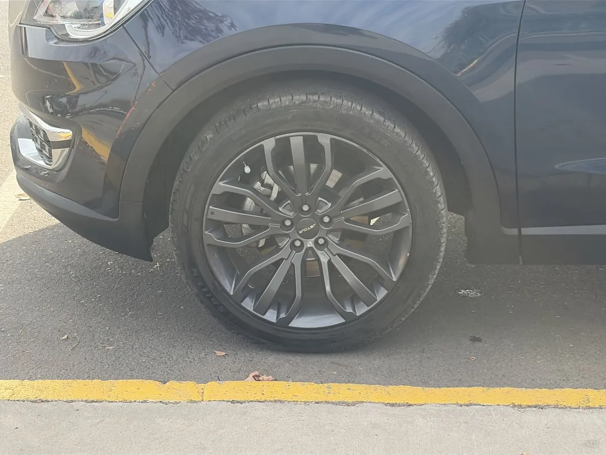 Jetour X70 1.5t Gl 4x2 Mt 5p año 2024