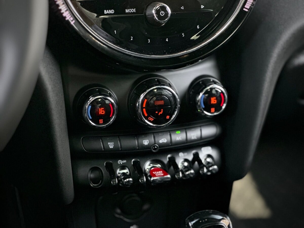 Mini Cooper S Look Jcw año 2023