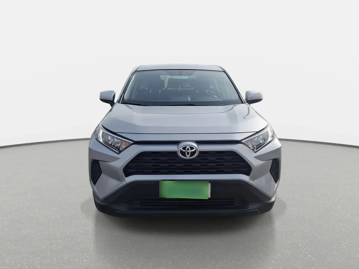 Toyota Rav 4 2.0 Le 4x2 Mt 5p año 2025