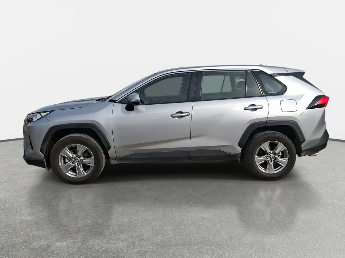 Toyota Rav 4 2.0 Le 4x2 Mt 5p año 2025