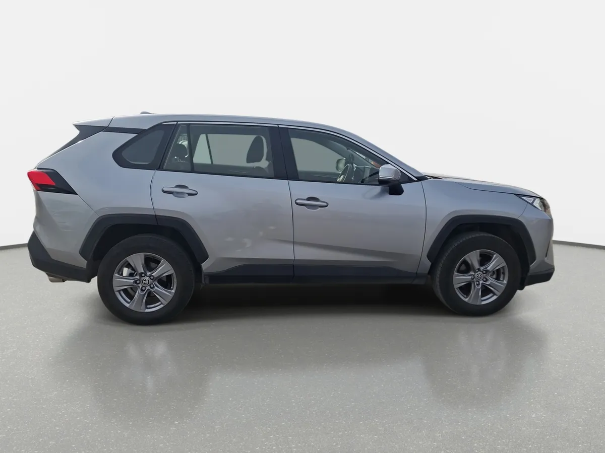 Toyota Rav 4 2.0 Le 4x2 Mt 5p año 2025