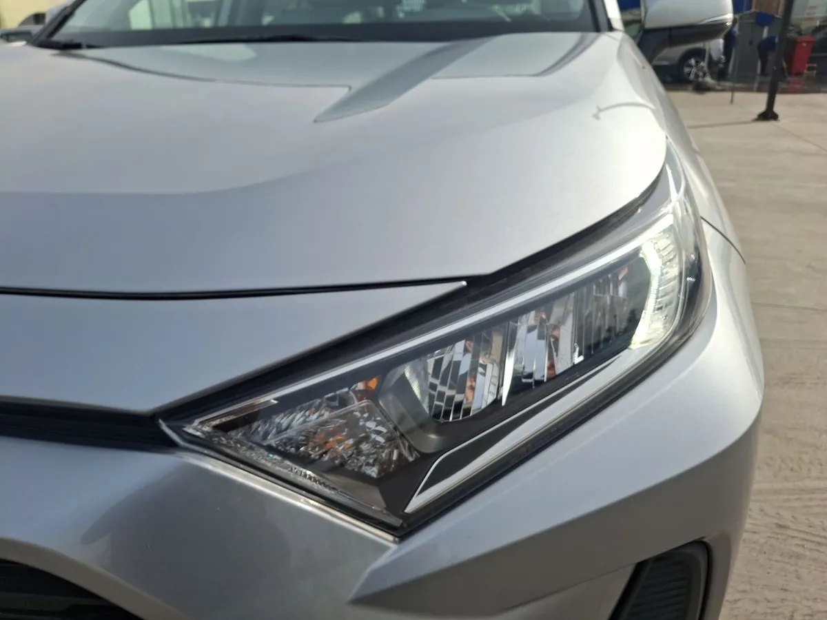 Toyota Rav 4 2.0 Le 4x2 Mt 5p año 2025