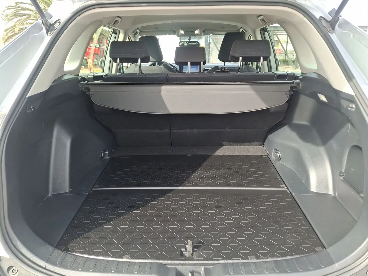 Toyota Rav 4 2.0 Le 4x2 Mt 5p año 2025