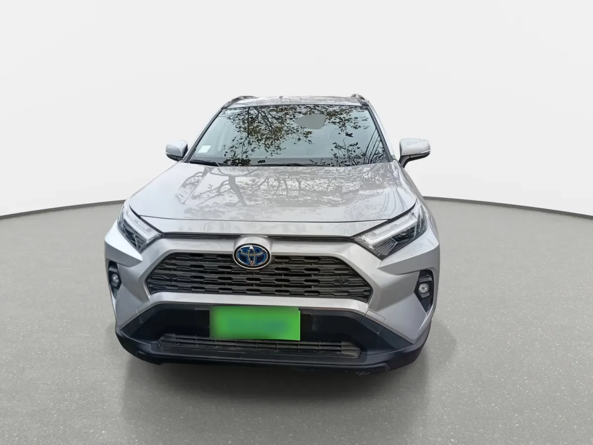 Toyota Rav 4 2.5 Xle Hybrid Hv 4x2 Cvt At 5p año 2023