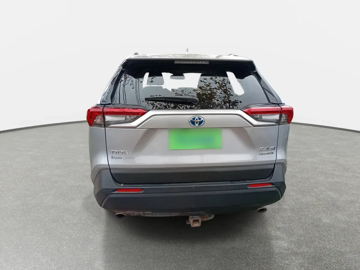 Toyota Rav 4 2.5 Xle Hybrid Hv 4x2 Cvt At 5p año 2023