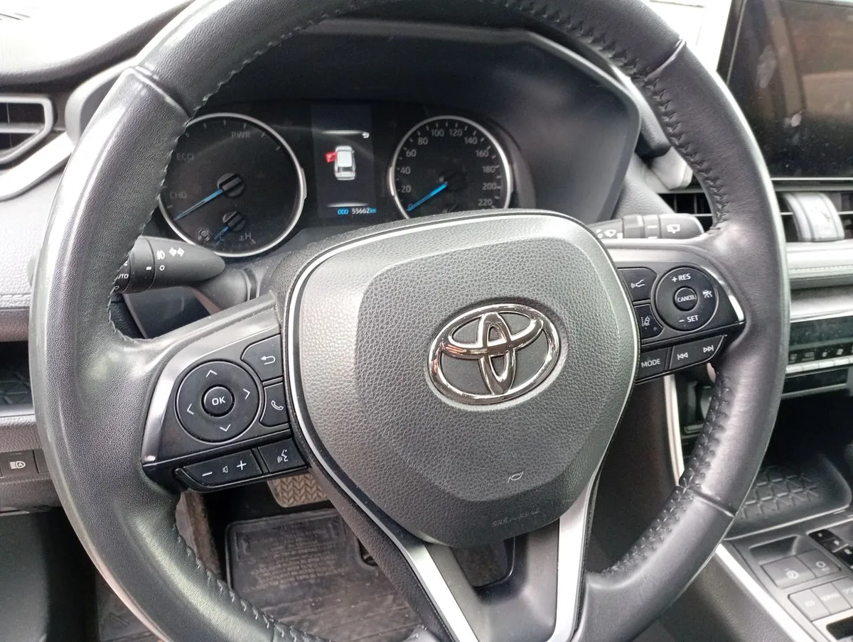 Toyota Rav 4 2.5 Xle Hybrid Hv 4x2 Cvt At 5p año 2023