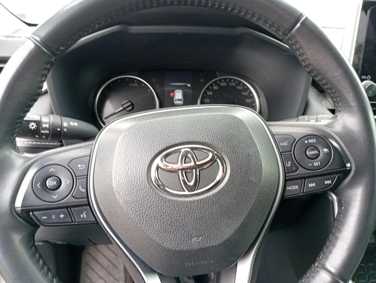 Toyota Rav 4 2.5 Xle Hybrid Hv 4x2 Cvt At 5p año 2023
