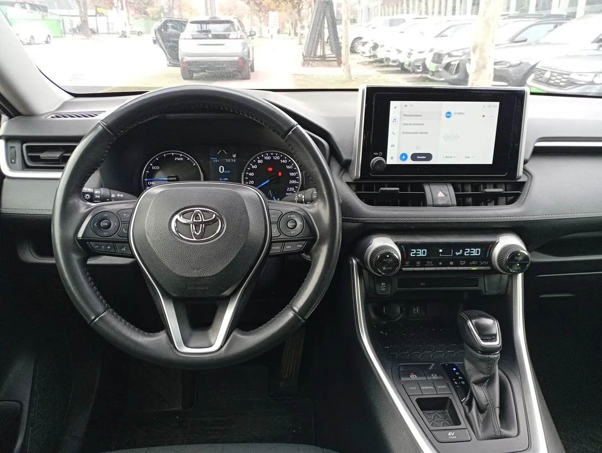 Toyota Rav 4 2.5 Xle Hybrid Hv 4x2 Cvt At 5p año 2023